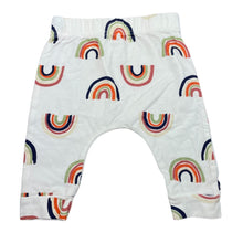 Load image into Gallery viewer, unisex Baby Berry, stretchy leggings / bottoms, rainbows, EUC, size 000,