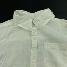 Load image into Gallery viewer, Boys Anko, linen / cotton short sleeve shirt, small mark shoulder, FUC, size 4,