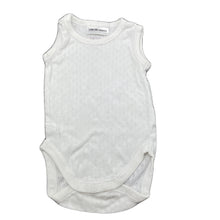 Load image into Gallery viewer, unisex Baby Club, pointelle cotton singletsuit / romper, GUC, size 0000,