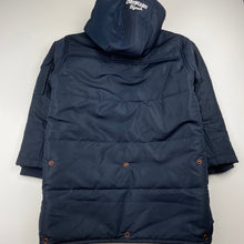 Load image into Gallery viewer, Boys Osh Kosh, adjustable length navy puffer jacket / coat, Sz: 105/52, L: 46-56cm, armpit to armpit: 39cm, shoulder to cuff: 40cm, EUC, size 4-6,