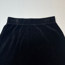 Load image into Gallery viewer, Girls Sportsgirl, black ribbed stretchy skirt, elasticated, L: 41cm, Sz: XXXS, W: 28.5cm across, EUC, size 8-9,