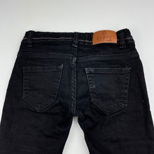 Load image into Gallery viewer, Boys SCOPE, black stretch denim jeans, adjustable, Inside leg: 37cm, FUC, size 3-4,