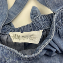 Load image into Gallery viewer, Girls H&M, chambray cotton suspender skirt, elasticated, L: 32cm, marks back skirt, FUC, size 8,