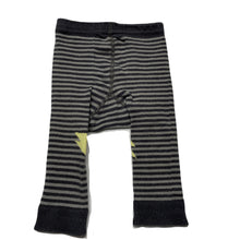 Load image into Gallery viewer, unisex Tiny Little Wonders, stretchy knit leggings / bottoms, FUC, size 00-0,