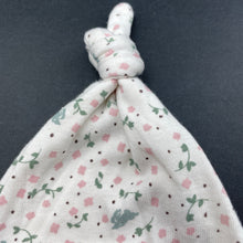Load image into Gallery viewer, Girls Nature Baby, organic cotton hat / beanie, rabbits, EUC, size 000-00,