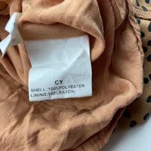 Load image into Gallery viewer, Girls Mooloola, lined lightweight skirt, L: 36cm front centre, W: 29.5cm across, GUC, size 6,