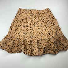 Load image into Gallery viewer, Girls Mooloola, lined lightweight skirt, L: 36cm front centre, W: 29.5cm across, GUC, size 6,