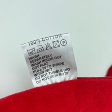 Load image into Gallery viewer, unisex Capital T-shirts, red cotton t-shirt / top, London, EUC, size 3-4,