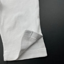 Load image into Gallery viewer, Girls HOPSCOTCH, white cotton cropped pants, elasticated, Inside leg: 22cm, GUC, size 6,
