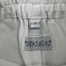 Load image into Gallery viewer, Girls HOPSCOTCH, white cotton cropped pants, elasticated, Inside leg: 22cm, GUC, size 6,