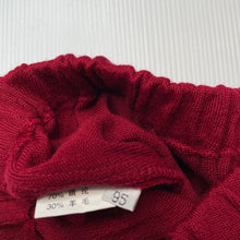 Load image into Gallery viewer, Girls knitted, skirt, elasticated, L: 39cm, W: 25cm across unstretched, EUC, size 6-7,