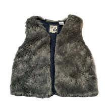 Load image into Gallery viewer, Girls Cotton On, cotton lined faux fur vest, single hook fasten, FUC, size 6,