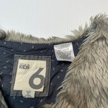 Load image into Gallery viewer, Girls Cotton On, cotton lined faux fur vest, single hook fasten, FUC, size 6,
