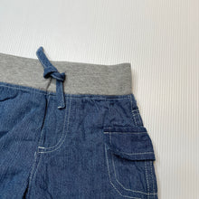 Load image into Gallery viewer, unisex Tiny Little Wonders, lightweight cotton shorts, elasticated, EUC, size 00,