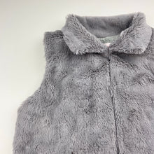Load image into Gallery viewer, Girls La Sienna Couture, lined soft fleece vest, 4 hook fasten, EUC, size 6,