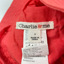 Load image into Gallery viewer, Girls Charlie & Me, coral cotton bucket hat, chin strap, EUC, size 00-0,