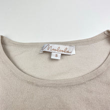 Load image into Gallery viewer, Girls Mooloola, lightweight knit short sleeve top, Sz: S, L: 40cm, armpit to armpit: 32cm, EUC, size 6-8,