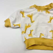 Load image into Gallery viewer, Unisex Baby Berry, fleece lined sweater / jumper, giraffes, small mark back right sleeve, FUC, size 0000,