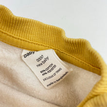 Load image into Gallery viewer, Unisex Baby Berry, fleece lined sweater / jumper, giraffes, small mark back right sleeve, FUC, size 0000,