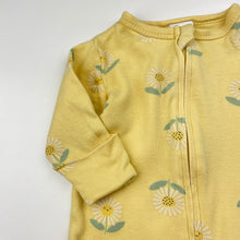 Load image into Gallery viewer, Girls Baby Berry, floral cotton zip coverall / romper, FUC, size 000,