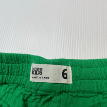Load image into Gallery viewer, Girls Cotton On, green crinkle cotton shorts, elasticated, GUC, size 6,