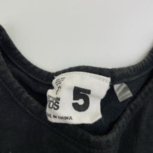 Load image into Gallery viewer, Girls Cotton On, black cotton casual dress, FUC, size 5, L: 57cm