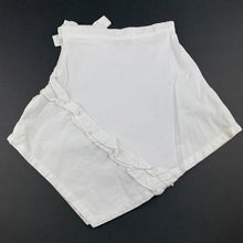 Load image into Gallery viewer, Girls Chateau De Sable, white corduroy cotton skirt, adjustable, EUC, size 6,