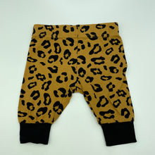 Load image into Gallery viewer, unisex Baby Berry, stretchy animal print leggings / bottoms, GUC, size 000,