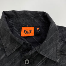 Load image into Gallery viewer, Boys Fun Spirit, lightweight short sleeve shirt, skulls, top button missing, FUC, size 7,
