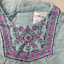 Load image into Gallery viewer, Girls Baby Berry, embroidered crinkle cotton dress, GUC, size 000, L: 31cm
