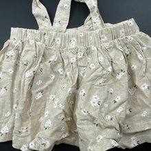 Load image into Gallery viewer, Girls Baby Baby, linen blend floral suspender skirt, elasticated, EUC, size 000,