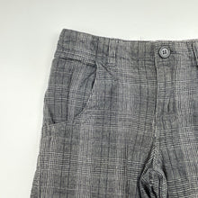 Load image into Gallery viewer, Boys Urban Supply, checked cotton shorts, adjustable, FUC, size 7,