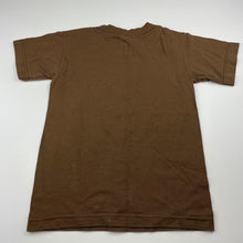 Load image into Gallery viewer, Boys AL Style, cotton t-shirt / top, surfboards, armpit to armpit: 35cm, GUC, size 6-7,