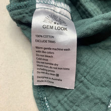 Load image into Gallery viewer, Boys Gem Look, crinkle cotton short sleeve shirt, turtles, GUC, size 0,