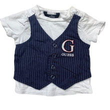 Load image into Gallery viewer, Boys Guess, novelty cotton t-shirt / top, GUC, size 000,  
