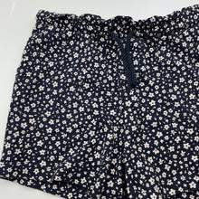 Load image into Gallery viewer, Girls Target, navy floral cotton shorts, elasticated, EUC, size 7,  