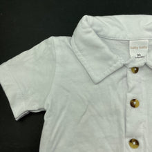 Load image into Gallery viewer, Boys Baby Baby, white cotton short sleeve top, EUC, size 00,  