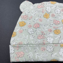 Load image into Gallery viewer, Girls Anko, green floral cotton hat / beanie, EUC, size 000,  