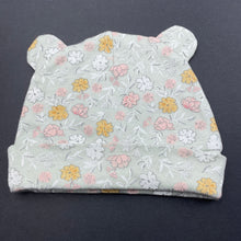 Load image into Gallery viewer, Girls Anko, green floral cotton hat / beanie, EUC, size 000,  