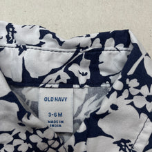 Load image into Gallery viewer, Boys Old Navy, navy &amp; white floral cotton short sleeve shirt, EUC, size 00,  