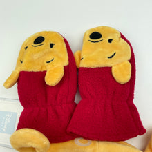 Load image into Gallery viewer, unisex Disney, Winnie the Pooh winter hat + mitts, NEW, size 00,  
