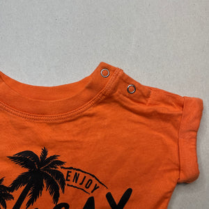 unisex Baby Berry, orange cotton t-shirt / top, EUC, size 000,  