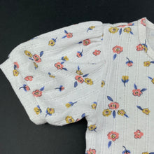 Load image into Gallery viewer, Girls KID, floral lightweight short sleeve top, GUC, size 5,  