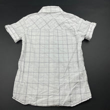 Load image into Gallery viewer, Boys Target, lightweight cotton short sleeve shirt, EUC, size 6,  