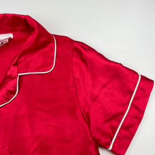 Load image into Gallery viewer, Girls B&amp;L, red Christmas pyjama top, GUC, size 6,  