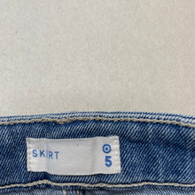 Load image into Gallery viewer, Girls Target, blue stretch denim skirt, adjustable, L: 28.5cm, GUC, size 5,  
