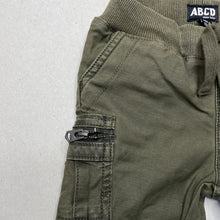 Load image into Gallery viewer, Boys ABCD Industrie, khaki stretch cotton cargo shorts, elasticated, GUC, size 0,  