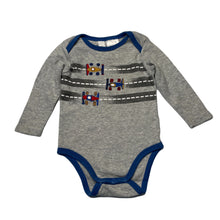Load image into Gallery viewer, Boys Dymples, soft cotton bodysuit / romper, racing cars, FUC, size 00,  