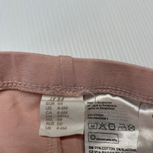 Load image into Gallery viewer, Girls H&amp;M, pink stretchy bike shorts, FUC, size 00,  