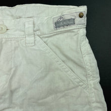 Load image into Gallery viewer, Boys YCC-0214, white linen / cotton shorts, adjustable, GUC, size 6,  